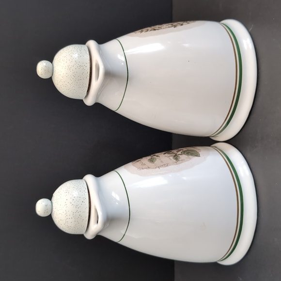 Vintage Savory Tyme set of 2 Vinegar & Oil Decanter Set. - Picture 6 of 13